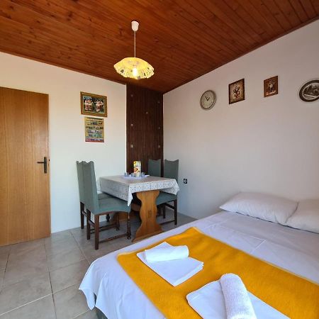 Apartments Zlatko 1397 Štinjan Екстериор снимка