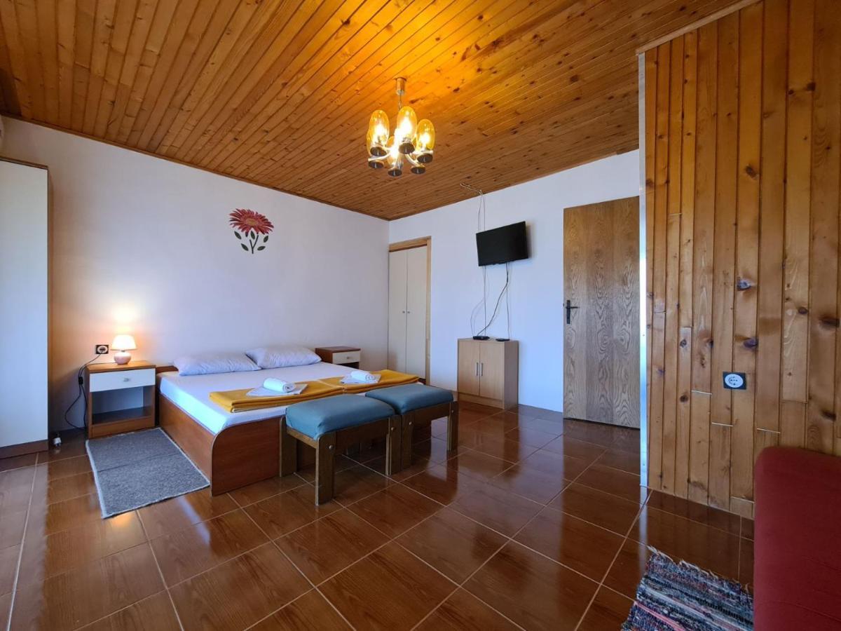 Apartments Zlatko 1397 Štinjan Екстериор снимка