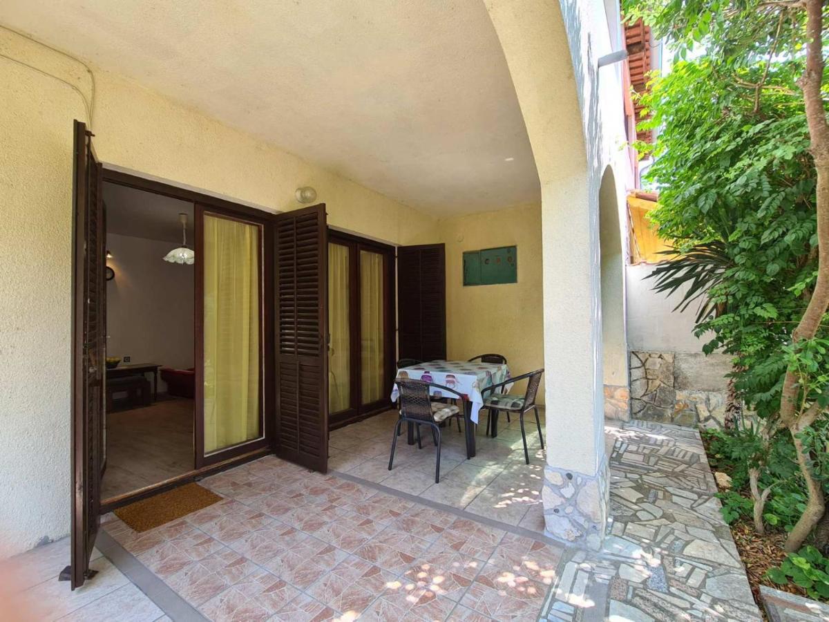 Apartments Zlatko 1397 Štinjan Екстериор снимка